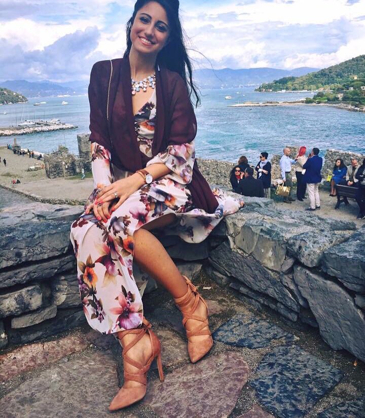 422121991_5781793852815936318